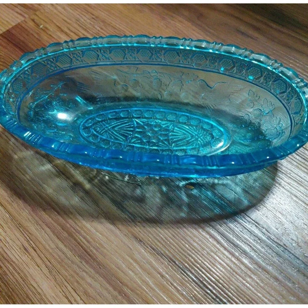Vintage Tiara Indiana Blue Glass Relish Candy Dish With Doves, Birds & Berries